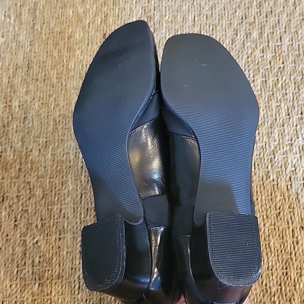 ROS HOMMERSON black leather slip-on shoes.  Great condition. Size 8.5 Narrow - Picture 6 of 8